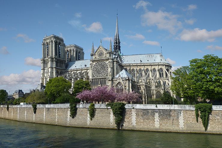 Rebâtir Notre-Dame de Paris