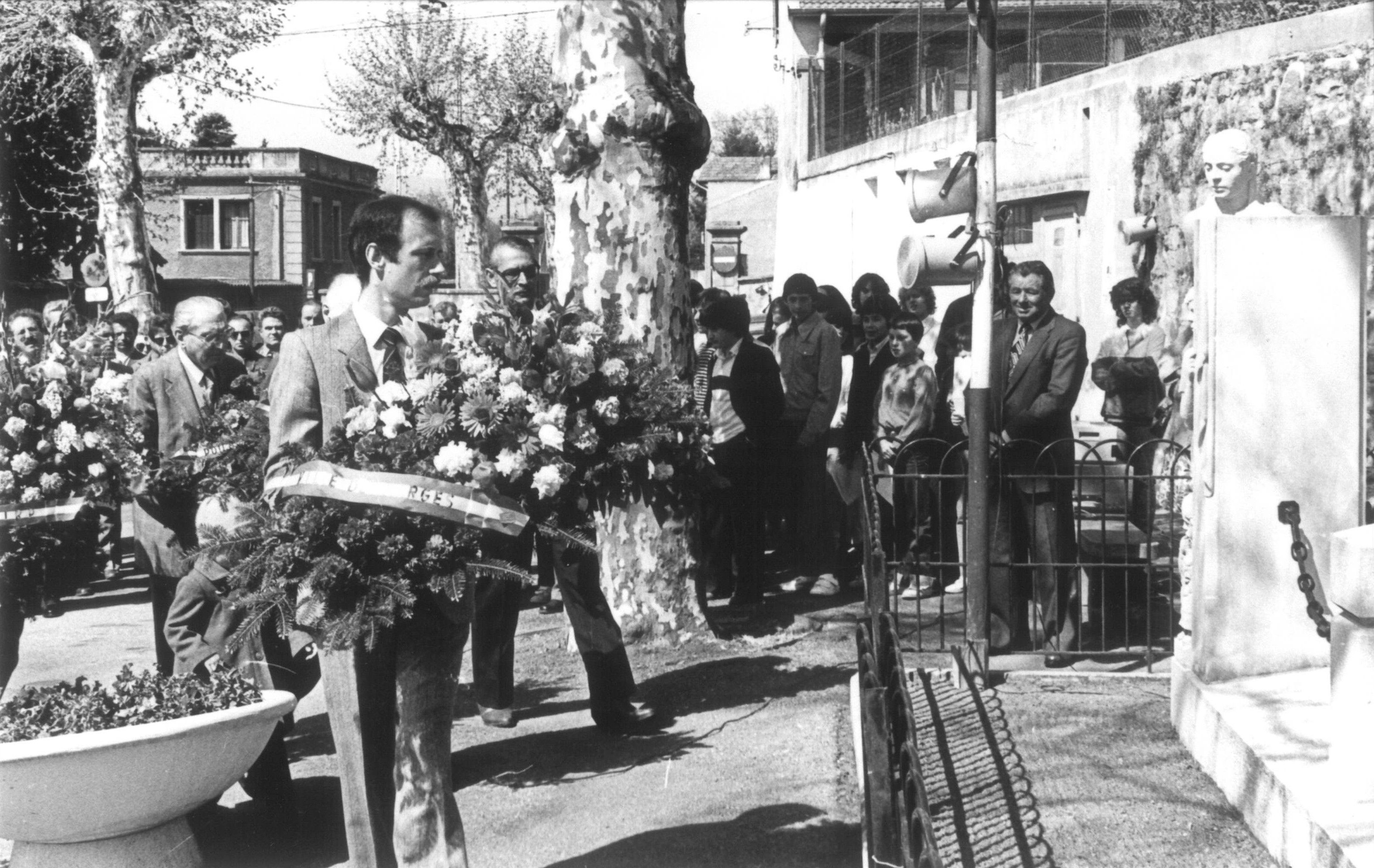 19820508 Ceremonie8Mai1