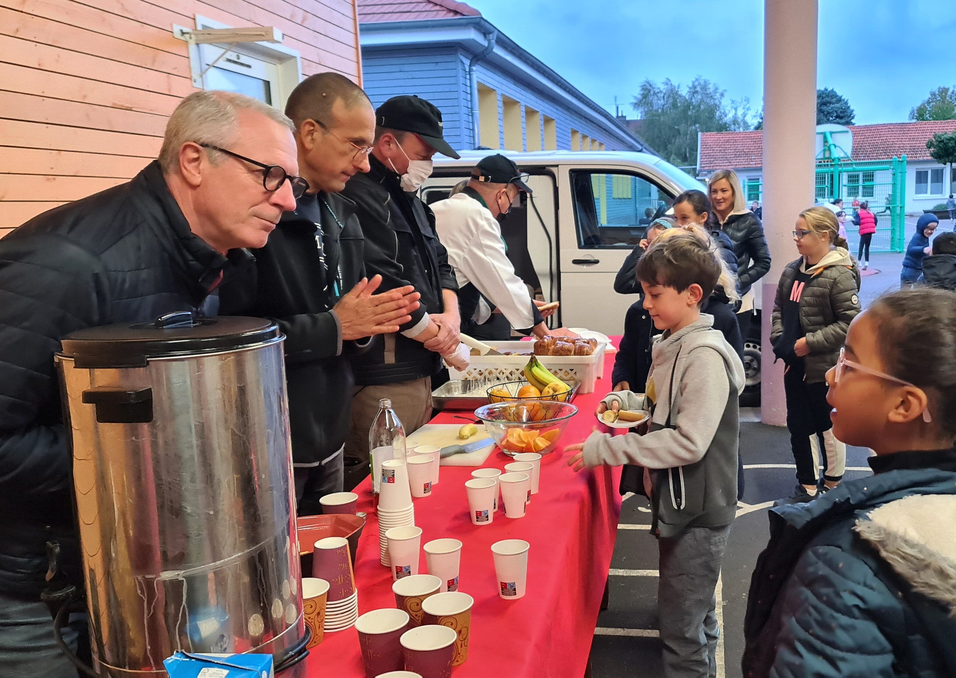 Petit déjeuner bio Ecole du Pontet 07 Camille Thomas Ville de Riorges Septembre 2022