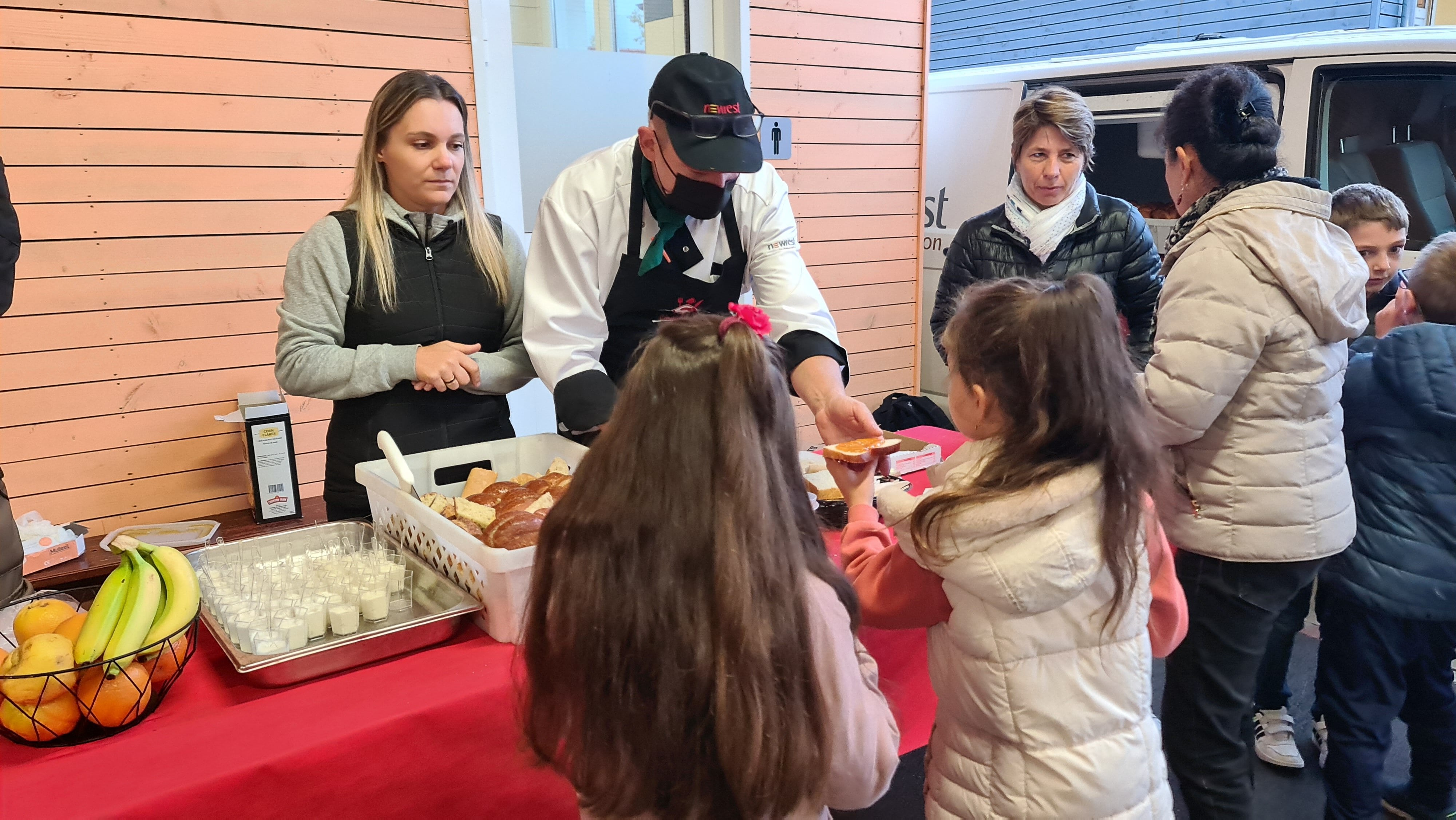 Petit déjeuner bio Ecole du Pontet 15 Camille Thomas Ville de Riorges Septembre 2022