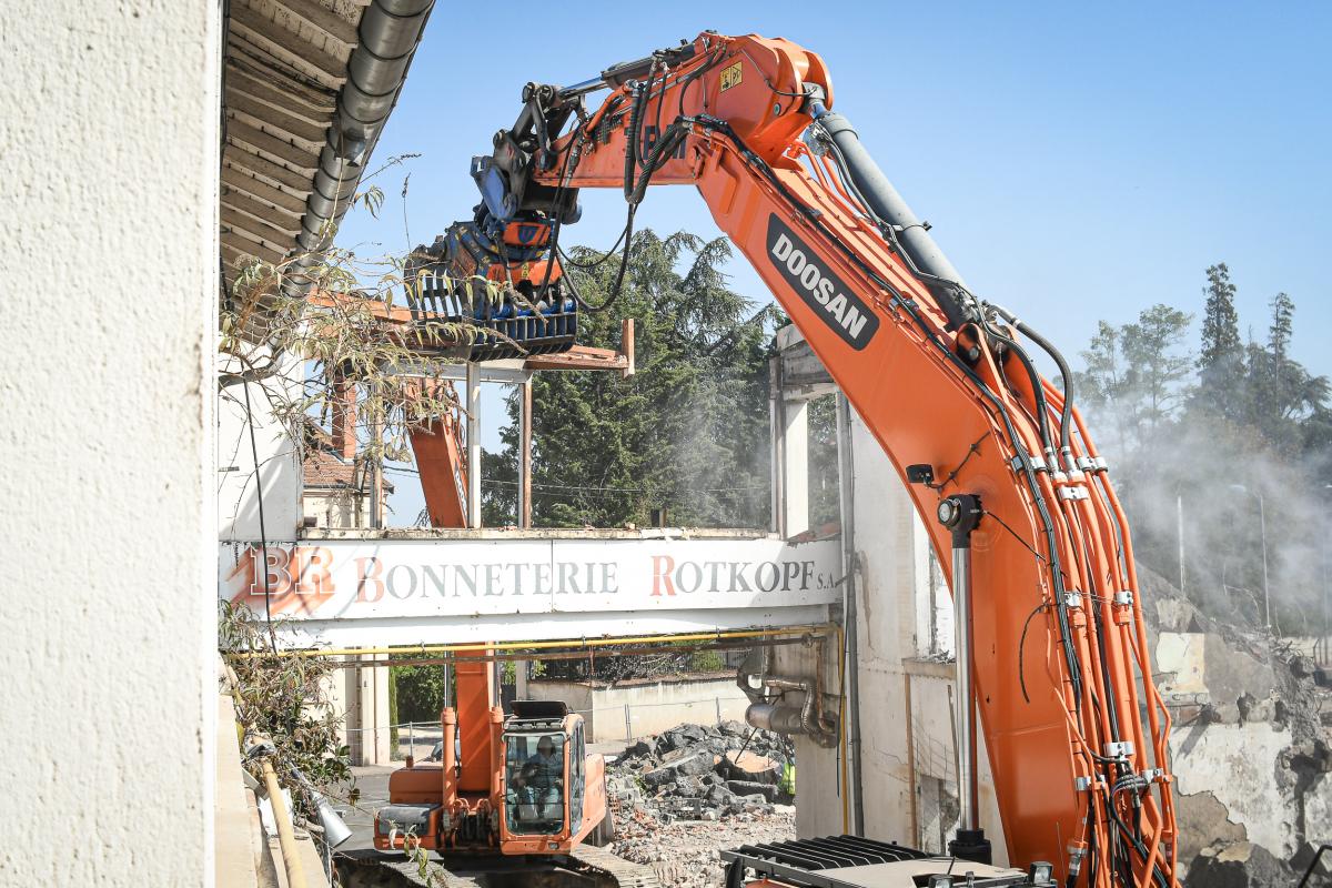Demolition-passerelle---Anthony-Sion---Ville-de-Riorges---Septembre-2020-18