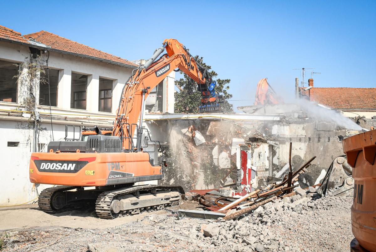 Demolition-passerelle---Anthony-Sion---Ville-de-Riorges---Septembre-2020-26