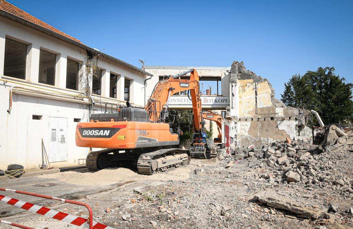 Demolition-passerelle---Anthony-Sion---Ville-de-Riorges---Septembre-2020