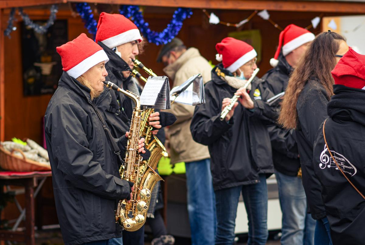 Marche-de-Noel--Anthony-Sion---Ville-de-Riorges---Decembre-2021-22